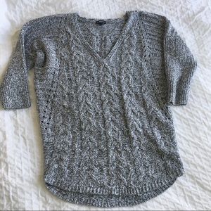 3/4 Sleeve Gray & White Sweater